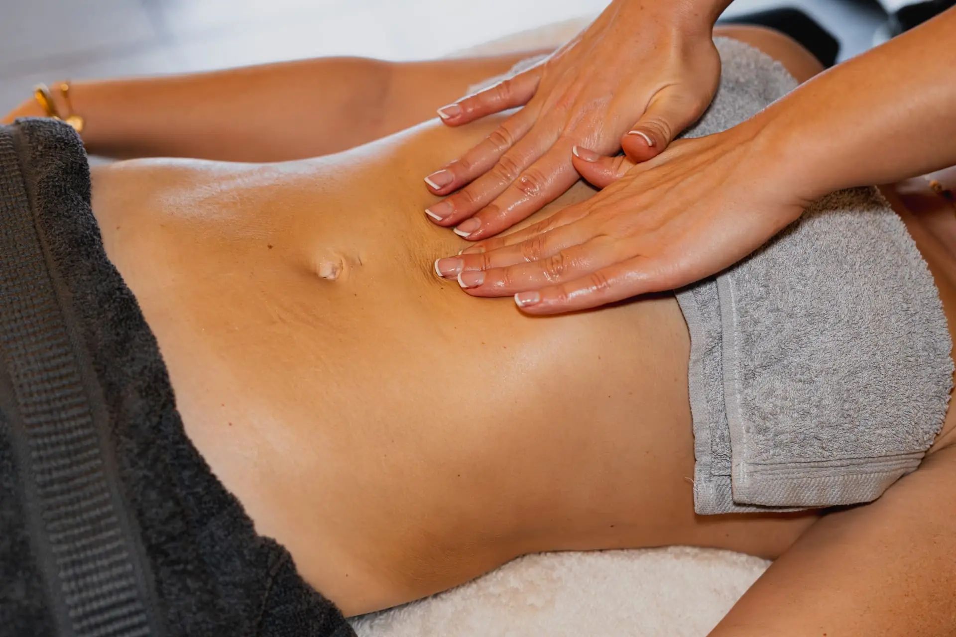 Massage abdominal apaisant